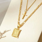 Conjunto Collar Cruz con Inicial | Dorado