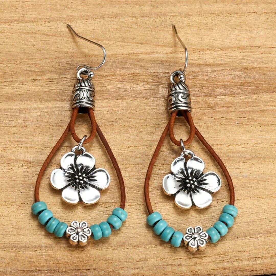 Pendientes boho de plata con flor y turquesa