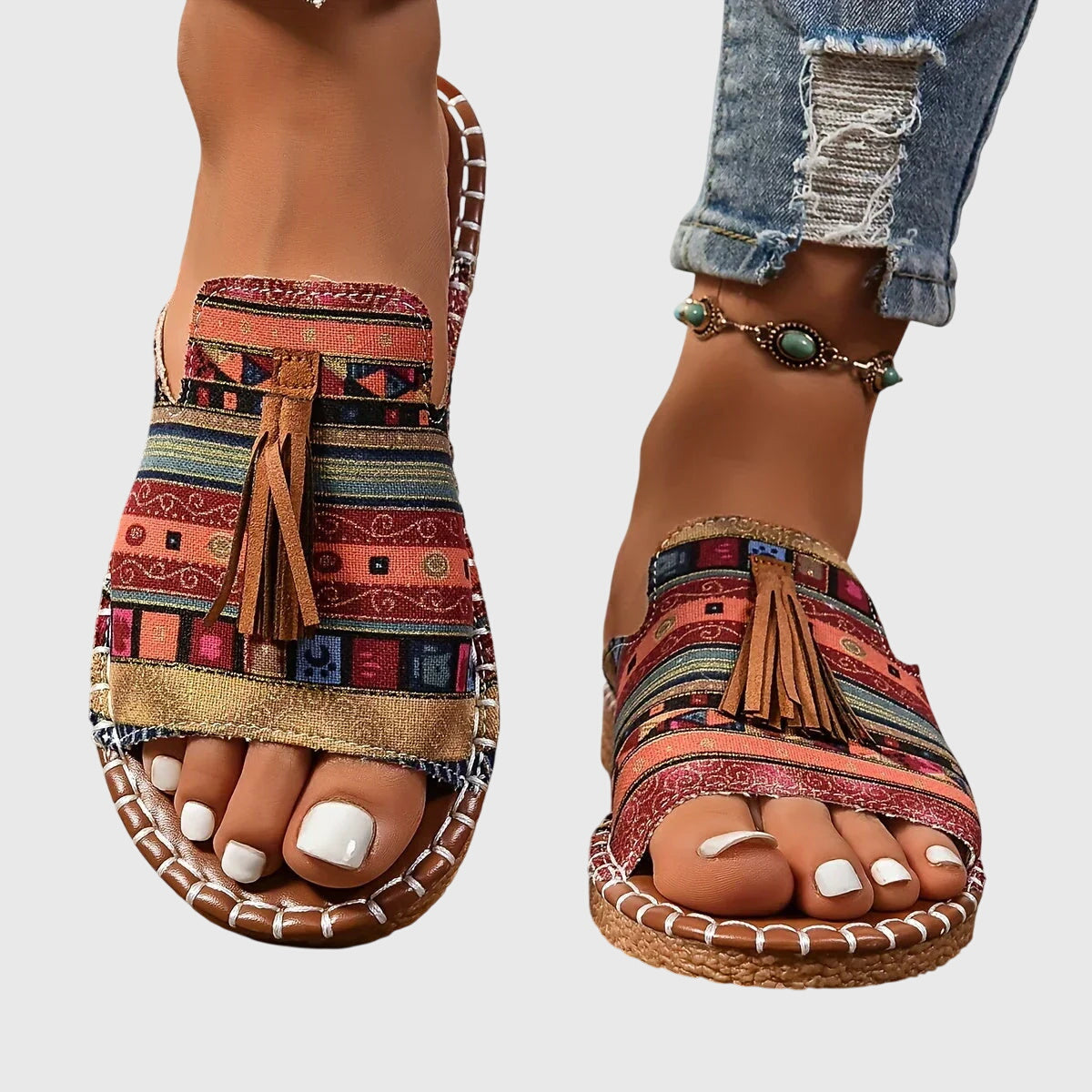 Luz de Seda | Sandalias Bohemias con Pompón Nathalie