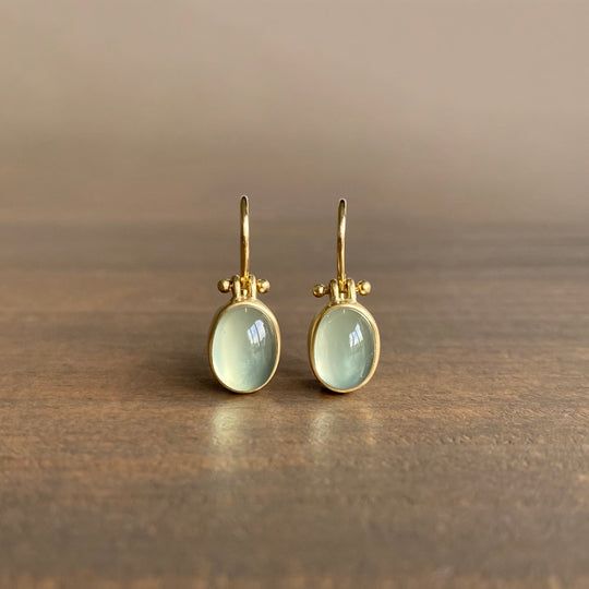 Pendientes vintage de piedra lunar verde
