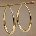 Pendientes elegantes en color dorado