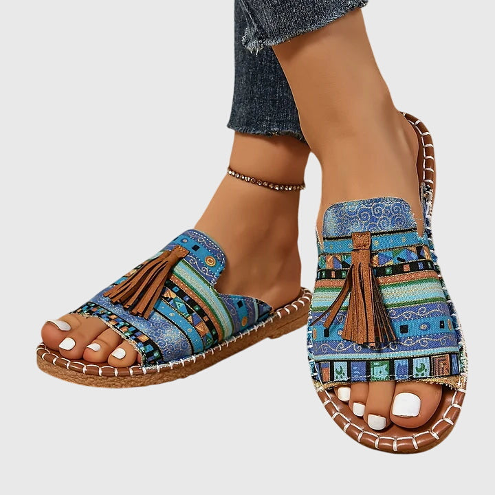 Luz de Seda | Sandalias Bohemias con Pompón Nathalie
