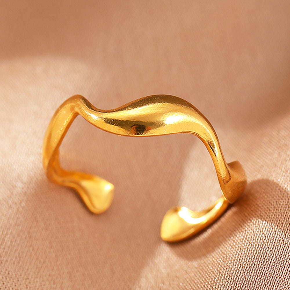 Elyra | Anillo Flujo Suave Dorado