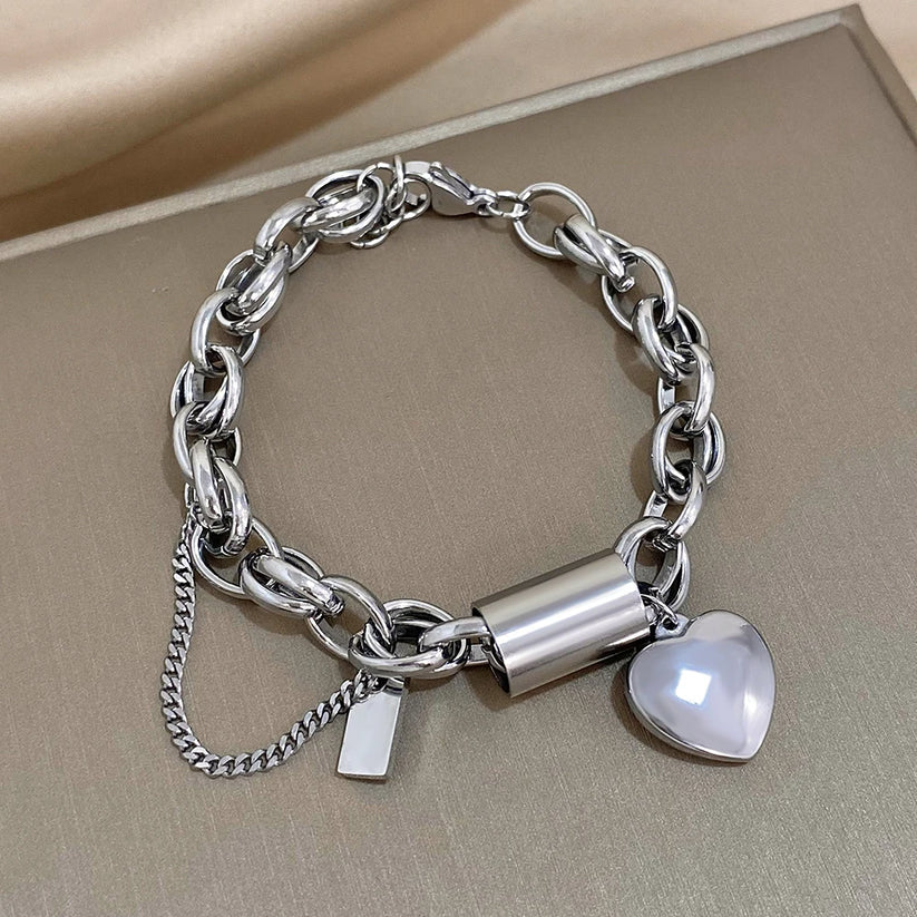 Pulsera Gruesa de Corazón | Dorada