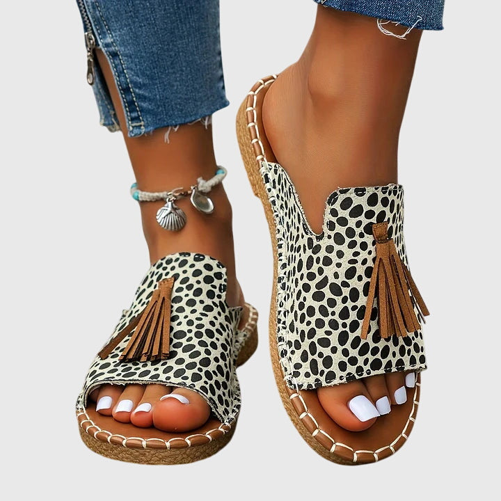 Luz de Seda | Sandalias Bohemias con Pompón Nathalie