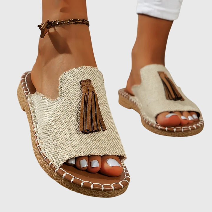 Luz de Seda | Sandalias Bohemias con Pompón Nathalie