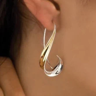 Pendientes vintage colgantes de color dorado