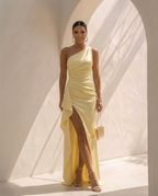 Opaline · Vestido asimétrico de satén