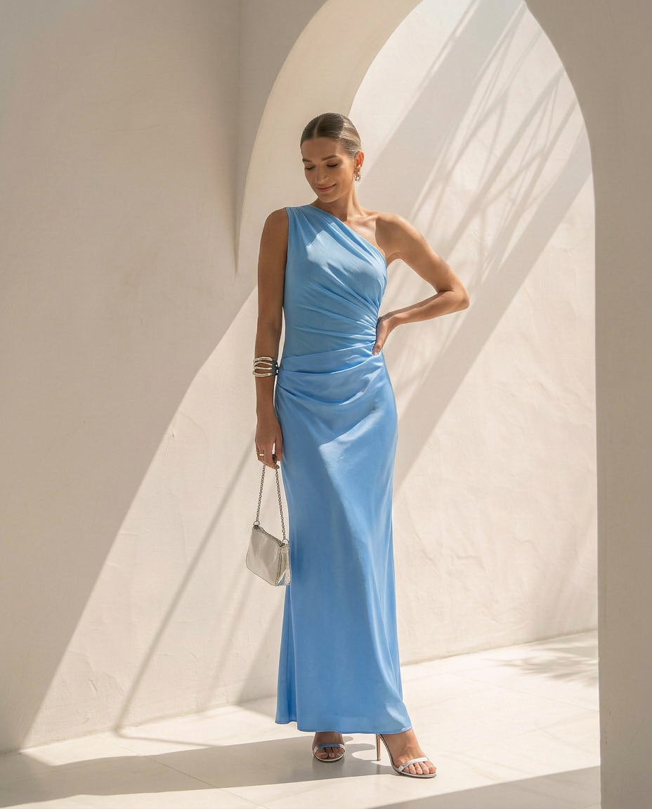 Élodie · Vestido largo de silueta refinada