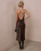 Lumière · Vestido de raso con caída al bies