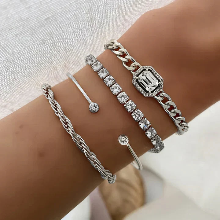 Domitia Calvina | Conjunto de Pulseras Doradas